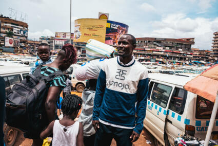 Baumwollbekleidungsproduktion in Uganda für Umoja TSG Hoffenheim